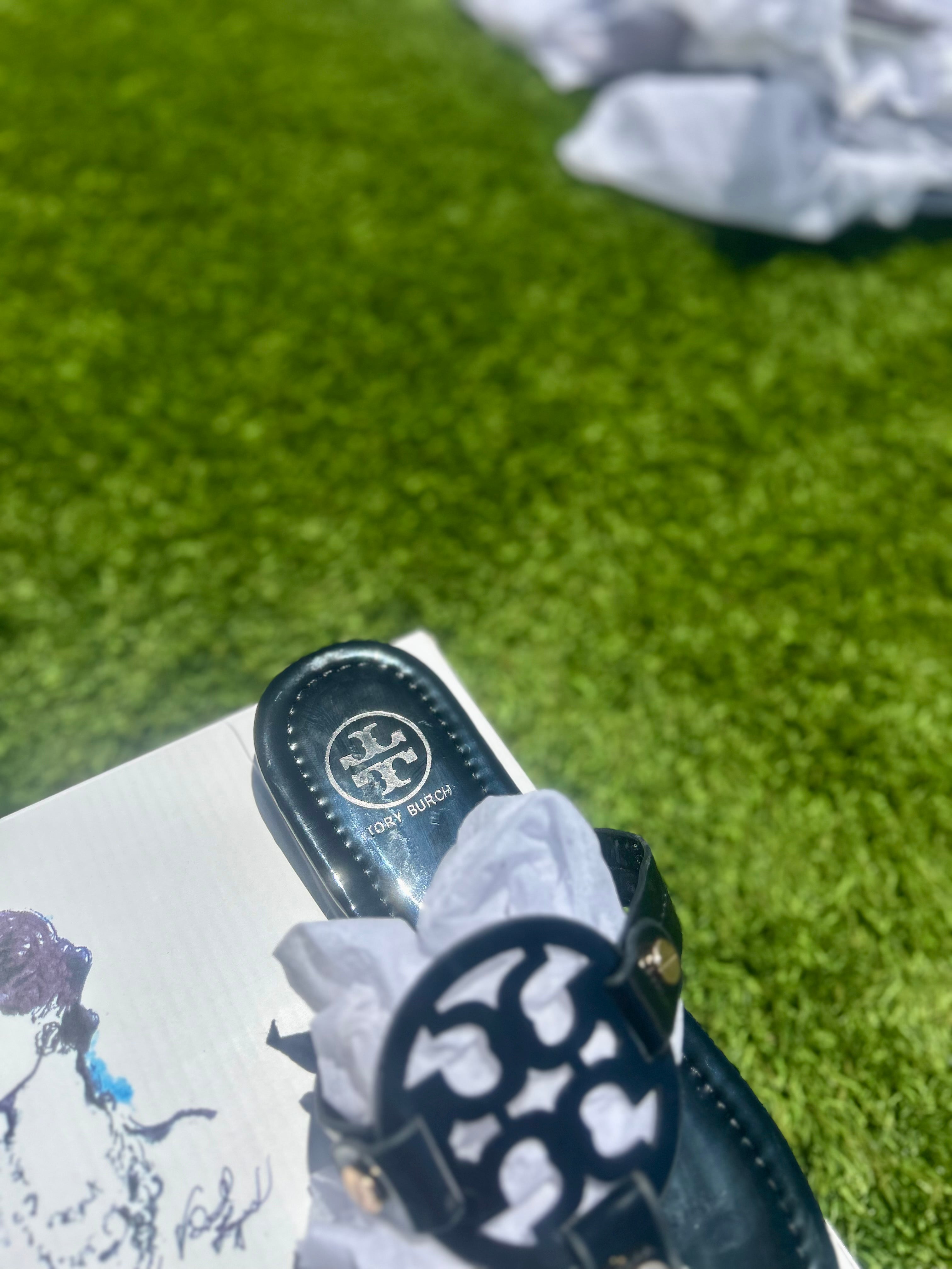 Tory Burch Black (Glossy)